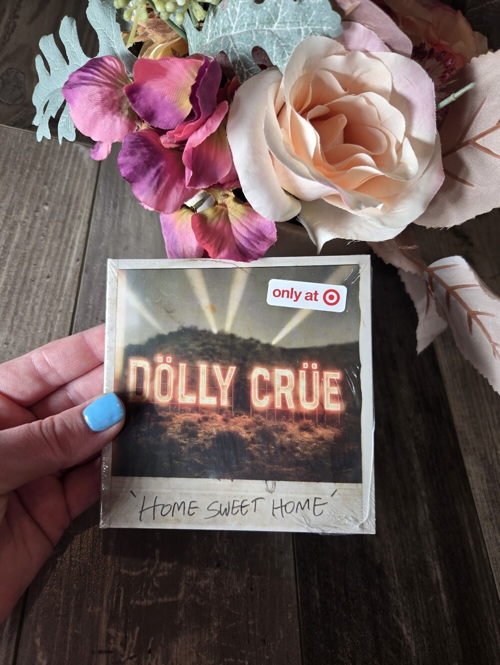 NWT Dölly Crüe TinyVinyl – Home Sweet Home – Target Exclusive